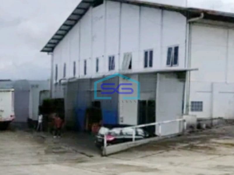 Disewakan Gudang Lokasi Strategis di Rancaekek Bandung Luas Tanah  2200 m²