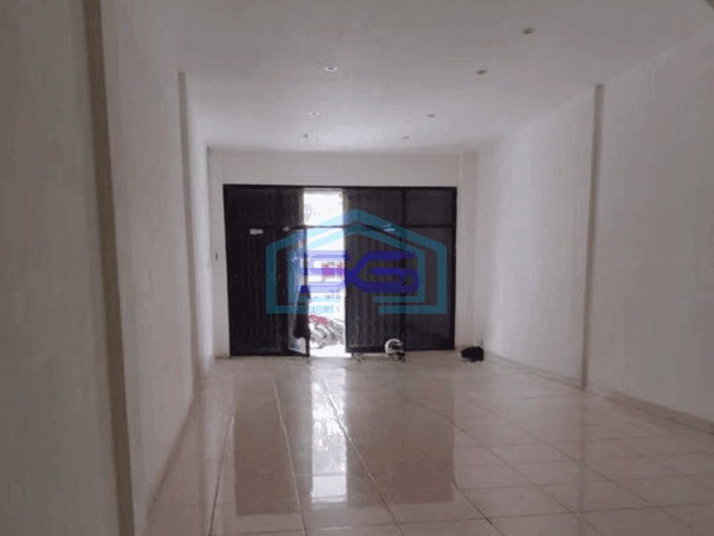 Disewakan Ruko Lokasi Strategis Jalan Boulevard Raya Kelapa Gading