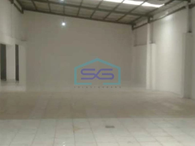 Warehouse for Sale, Land Area 618 m², Good Condition in Bandung, West Java