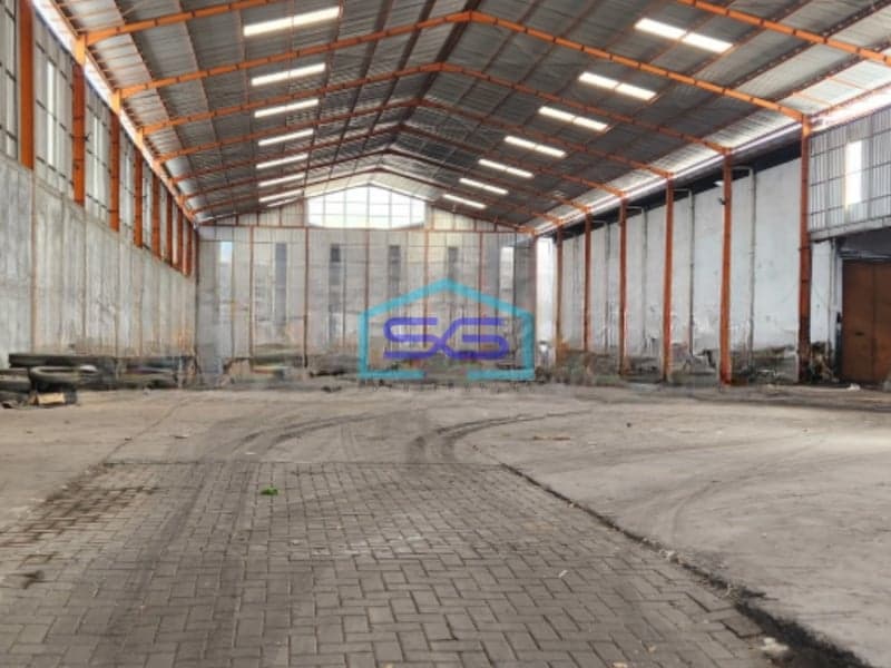 Disewakan Gudang Terdapat Loading Dock Siap Pakai di Semarang Barat
