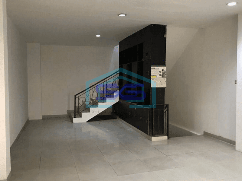 Ruko pinggir jalan Buncit raya mampang 3.5 lantai bisa parkir 4 mobil