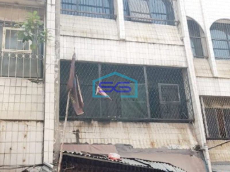 Dijual Ruko Lokasi Strategis Luas Bangunan  208 m² Lokasi di Pangeran Jayakarta Jakarta Pusat