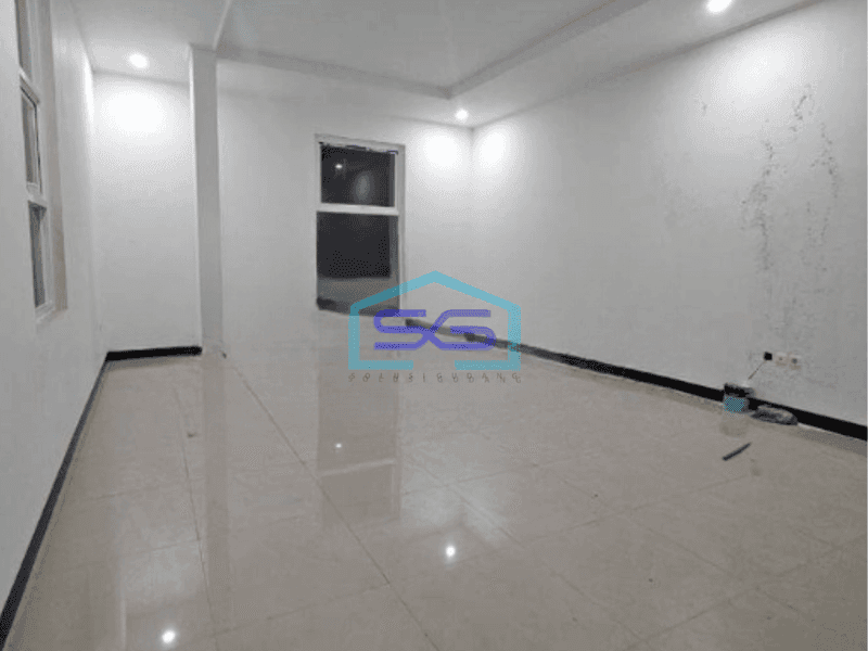 Disewakan Ruko Lokasi Strategis Luas Tanah 112 m² di Singgasana Bandung
