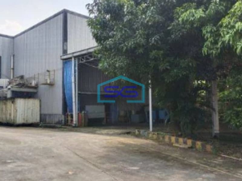 Disewakan Gudang Ada Hoist di Bekasi Jawa Barat Luas Tanah 1 Ha