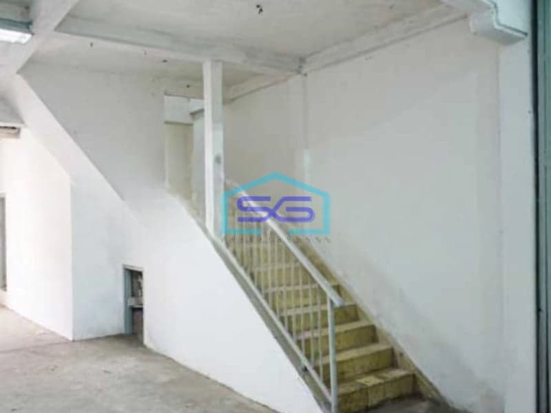 Dijual Gudang Siap Huni Lokasi Bebas Banjir Luas Tanah 500 m²  di Jakarta Barat