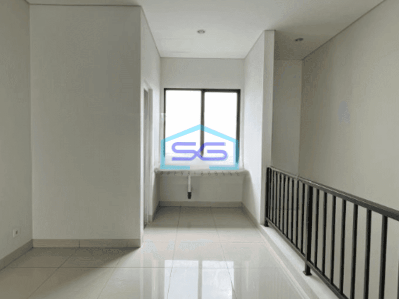 Disewakan Ruko 3 Lantai Luas Bangunan  163 m² di Gading Serpong Tangerang