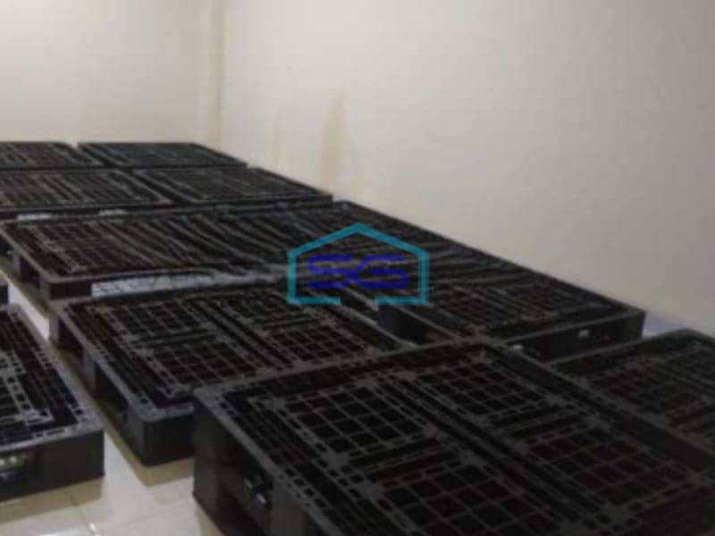 Disewakan Ruko Taman Surya 3 Lantai Jakarta Barat Luas Bangunan 180m2