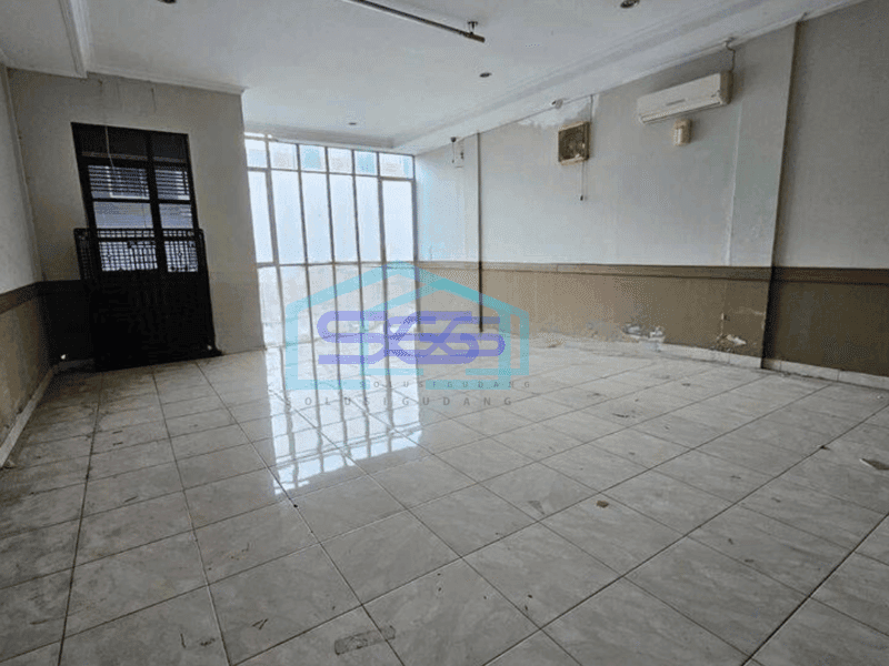 Disewa Ruko Cocok Untuk Usaha Lokasi Strategis Mainroad Holis, Bandung