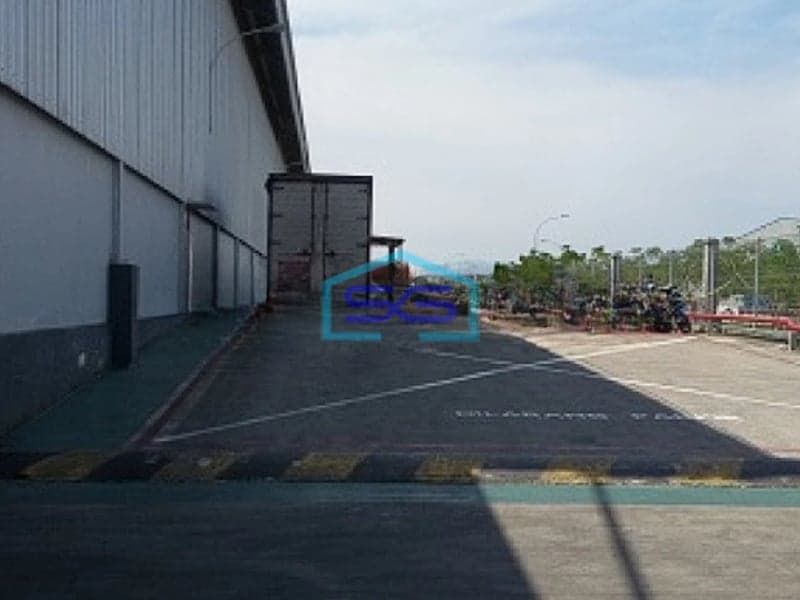 Disewakan Gudang Dalam Kawasan Industri Ada Loading Dock di Cikarang Bekasi LB 4267m2