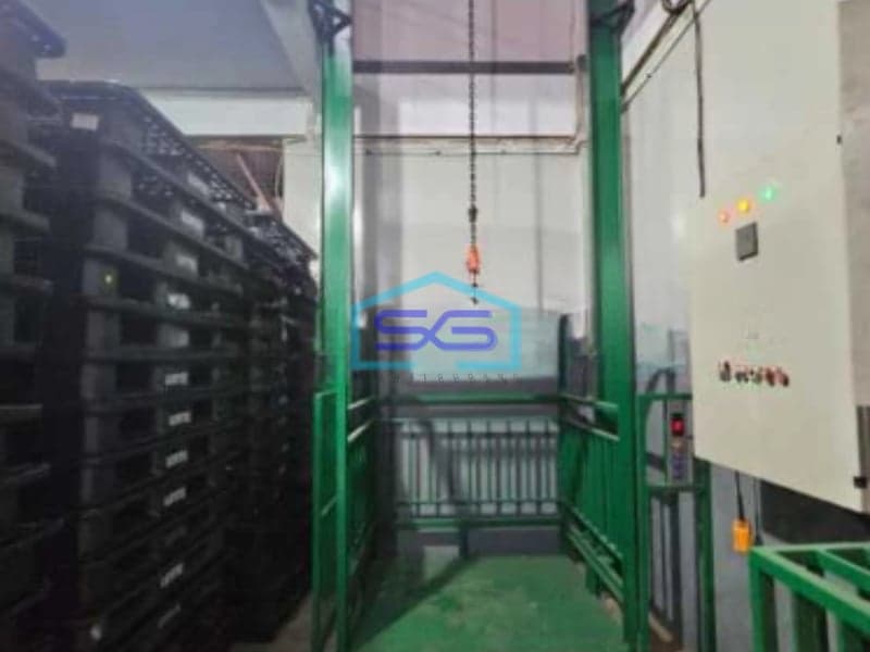 Disewakan Gudang Ada Lift Barang Luas Tanah  850 m² Lokasi di Tangerang