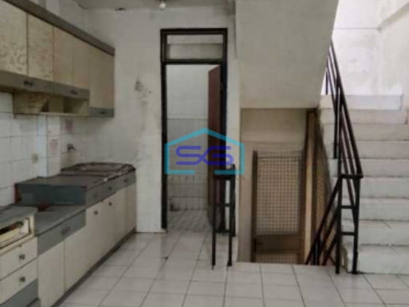 Disewakan Ruko 4 Lantai Di Kawasan Komersial Kebayoran Lama Jakarta Selatan LB 198m2