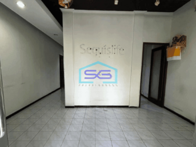 Disewakan Ruko 3 Lantai Dekat Lapangan Renon Komplek Ruko Parkiran.luas