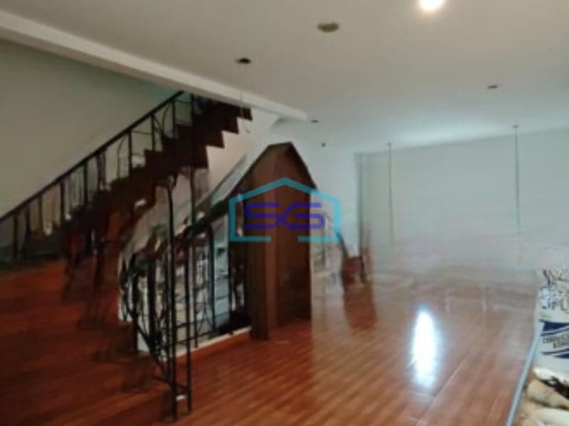 Dijual Ruko Luas Bangunan  185 m² Lokasi Bebas Banjir di Harapan Indah Bekasi