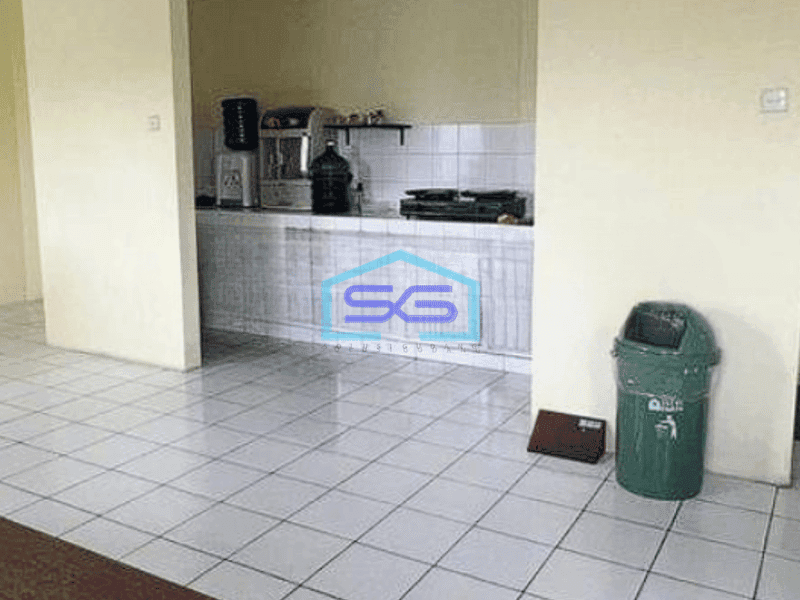 Dijual gudang gandeng 504m2 di Kamal