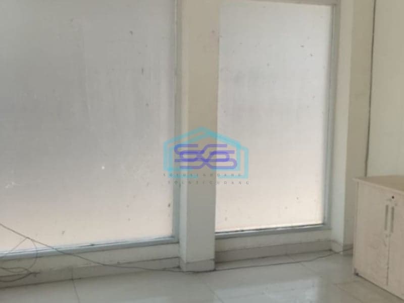 Disewakan Ruko Murah Luas Bangunan  189 m² Lokasi Bebas Banjir di Bekasi