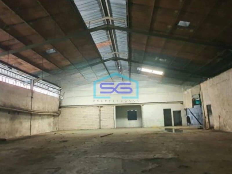 Disewakan Ruko Luas Bangunan  250 m² Lokasi di Pluit Jakarta Utara