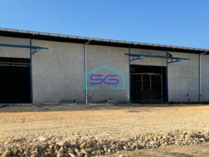 Disewakan Gudang Luas Bangunan 1650 m² Lokasi Pinggir Jalan Raya Mejobo Kudus Jawa Tengah