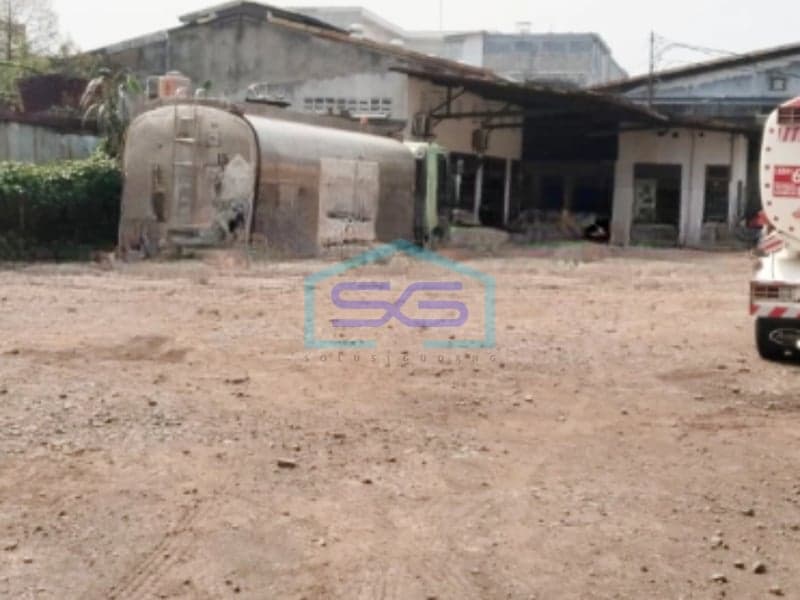 Dijual Lokasi Strategis Luas Tanah 1270 m² 1 Lantai di Bandung Jawa Timur