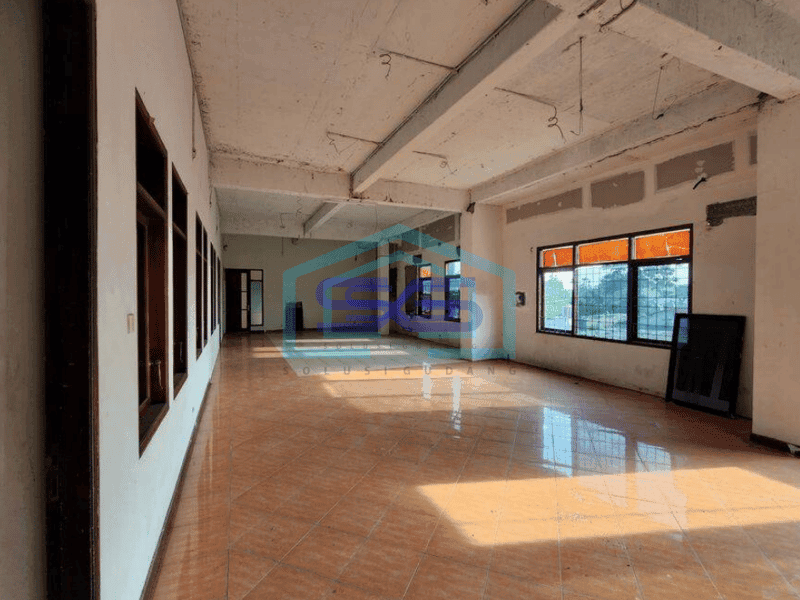 Dijual Gudang Siap Operasional Dekat Pintu Tol di Pondok Cabe