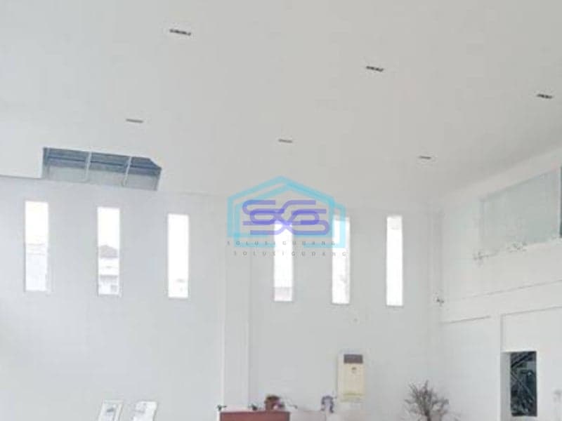 Disewakan Ruko Luas Tanah 995 m² Lokasi Bebas Banjir dan Siap Huni di Sukabumi