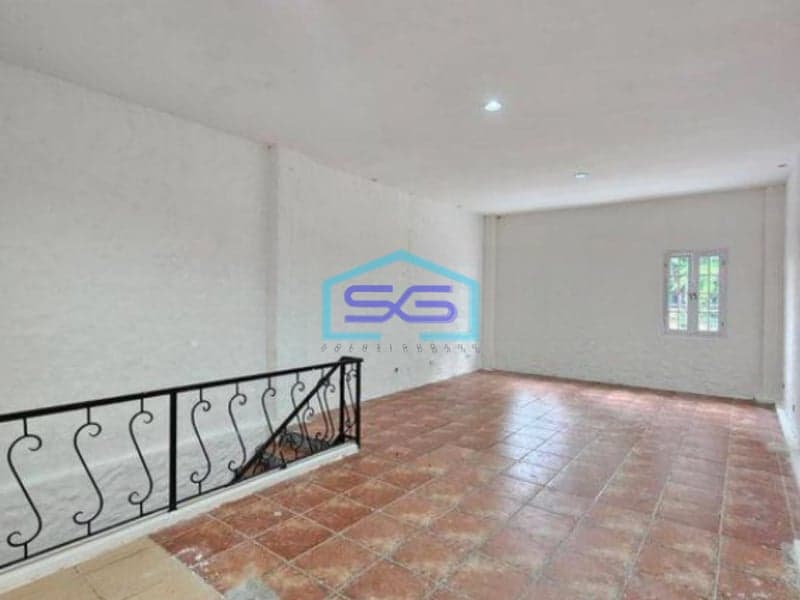 Disewakan Ruko di Kemang Jakarta Selatan di Pinggir Jalan Raya