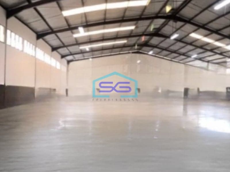 Disewakan Gudang Siap Pakai Luas Tanah 972 m² Akses Container di Babakanciparay Bandung