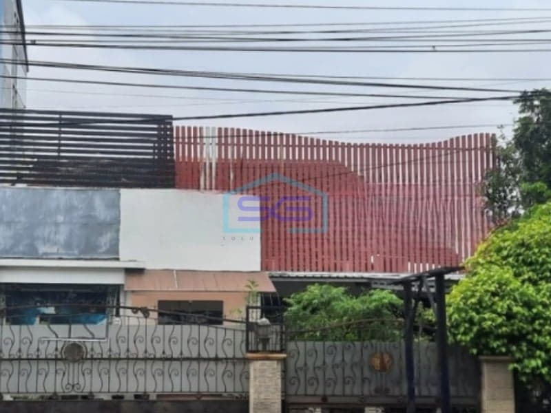 Dijual Ruang Usaha Jl Hasanudin Lokasi Strategis Tanah Mas, Semarang LT 420m2