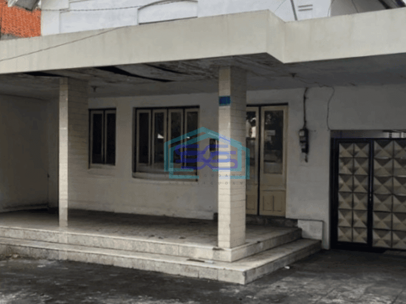 Dijual Ruang Usaha Komersial Jl Biliton Surabaya Luas Bangunan 540 m²