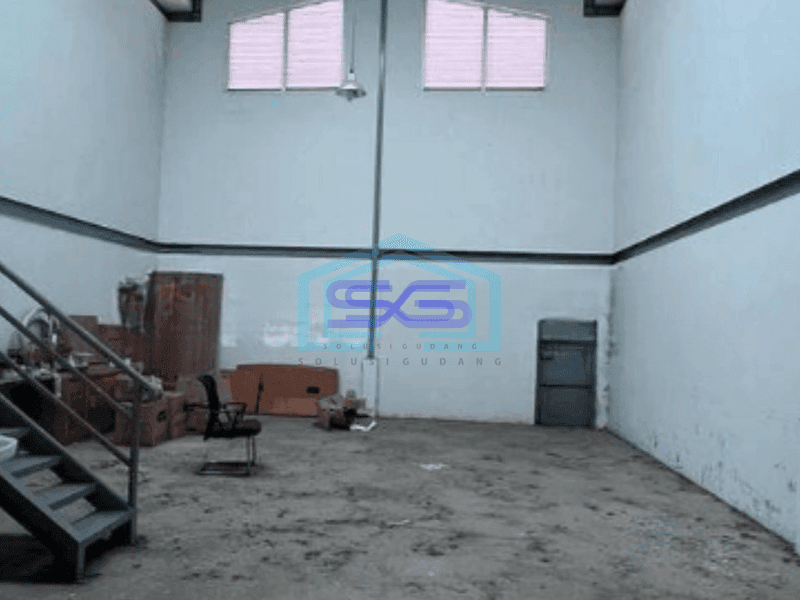 Dijual Gudang multiguna posisi hook di Griya idola Cikupa Tangerang