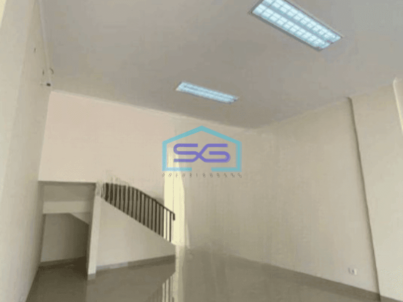 Disewakan Ruko Hadap Jalan Raya Gading Serpong Tangerang Luas Bangunan 107 m²