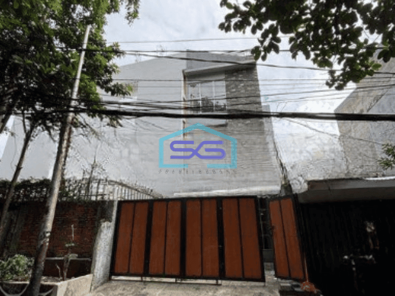 Disewakan Ruko Lokasi Strategis Siap Pakai di Salemba Jakarta Pusat Luas Bangunan 200 m²