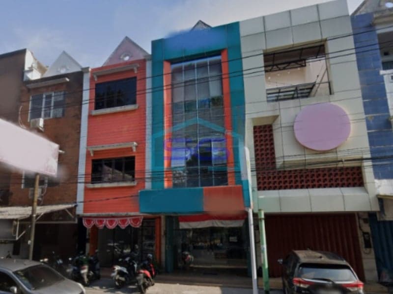 出售：三层商铺，位于商业综合区，Catur Tunggal, Depok, Sleman Yogyakarta，建筑面积204平方米
