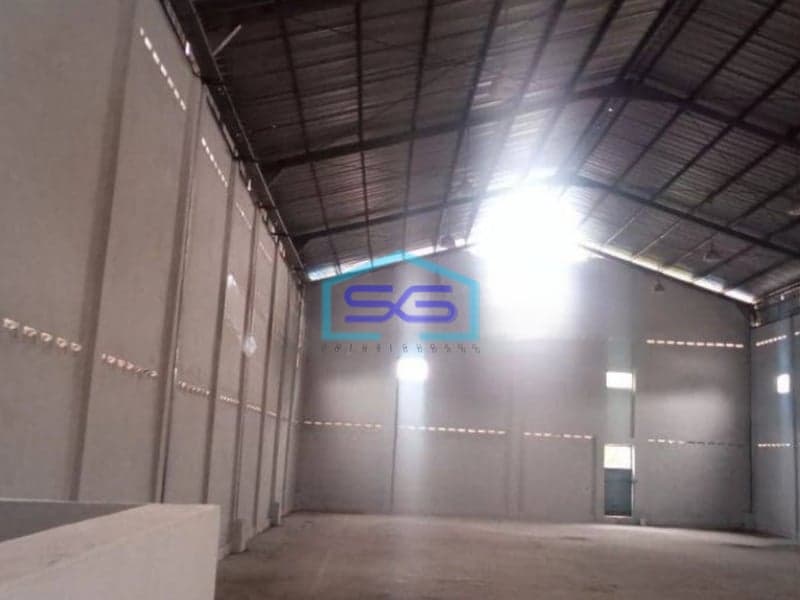 Disewakan Gudang Pinggir Jalan Lokasi Strategis Akses Mudah di Balikpapan LT 700m2