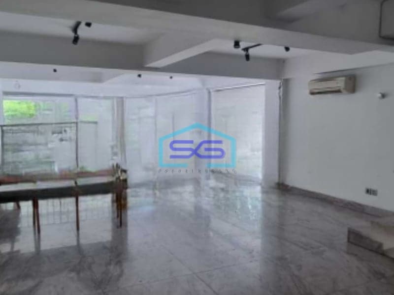 Disewakan Ruko Luas Tanah  300 m² Lokasi Pluit Jakarta Utara