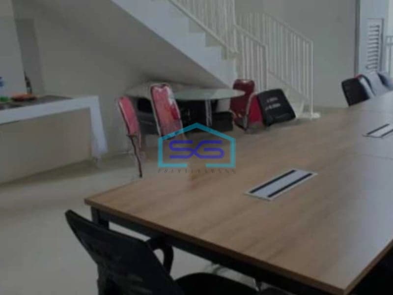 Disewakan Kantor Luas Bangunan 137 m² Lokasi Central Park Jakarta Barat