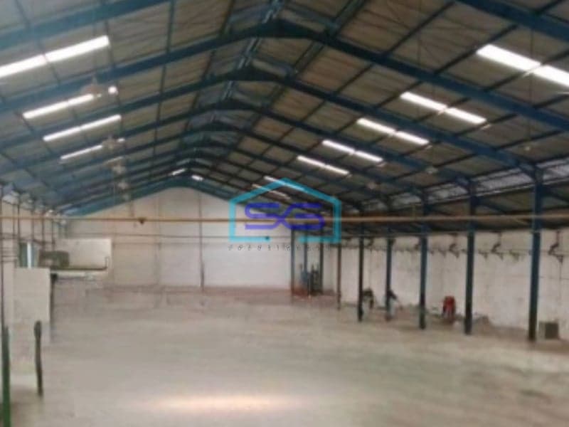 Disewakan Gudang Akses Container Luas Tanah  3000 m² Lokas di Margomulyo Surabaya