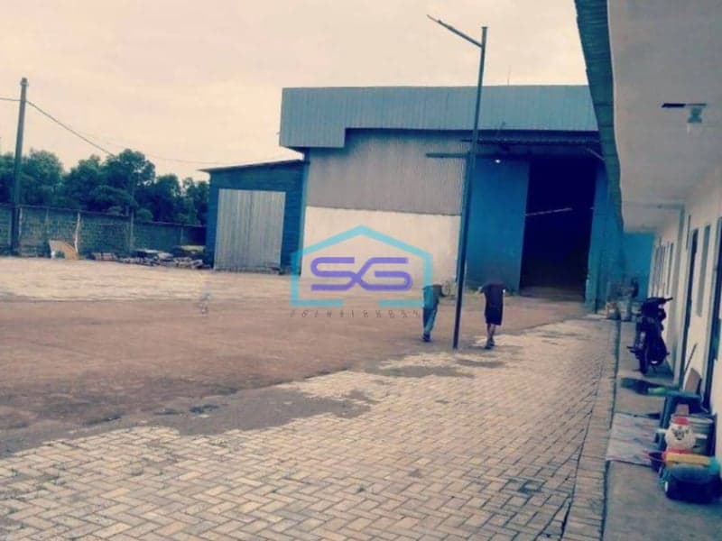 Dijual Gudang Pinggir Jalan Raya Bantar Panjang Cileles di Tigaraksa Tangerang LT 3800m2