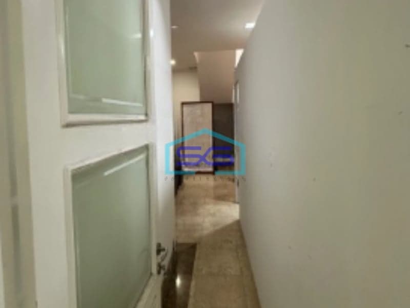 Dijual Ruang Usaha di Pinggir Jalan Raya Tanah Abang Jakarta Pusat LT 342m2