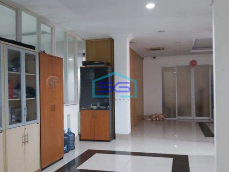 Dijual Gedung 4 Lantai di Jalan Arteri Kelapa Gading Jakarta Utara LB 700m2
