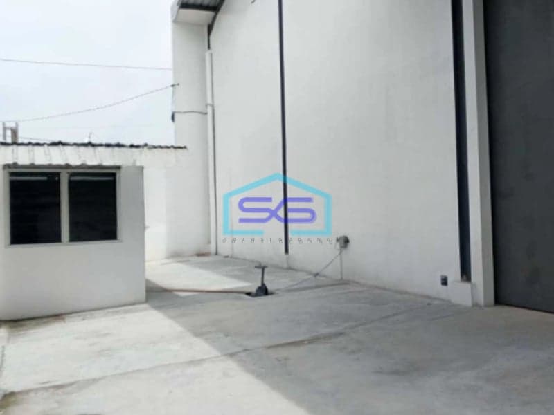 Disewakan Gudang Lokasi Sangat Strategis di Semarang Luas Bangunan 304 m²