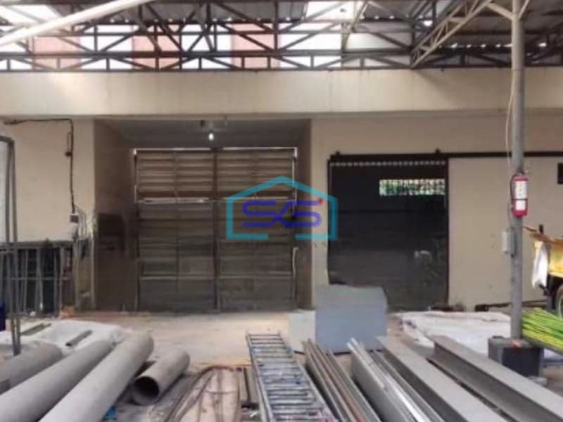 Dijual Gudang Ada Kantor Luas Tanah  879 m² Lokasi Cipondoh Tangerang