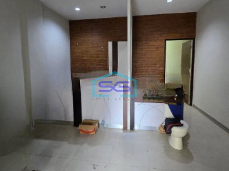 Disewakan Ruko 3 Lantai Luas Bangunan  222 m² Lokasi Candisari Semarang