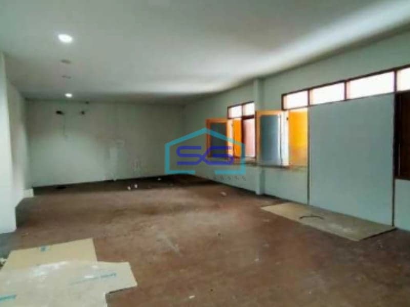 Disewakan Ruang Usaha Sangat Bagus Lokasi Strategis di Surya Sumantri Bandung LB 1100m2