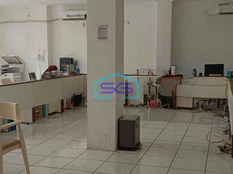 Disewakan Ruko Gandeng Strategis di Matraman Jakarta Timur Luas 200m2