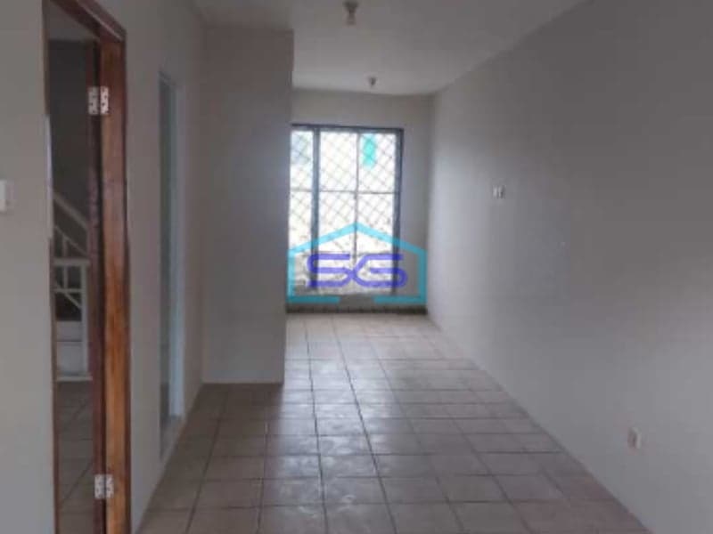 Dijual Ruang Usaha Strategis Depan Jalan Raya Binong Karawaci Tangerang 56 Luas Bangunan  1200 m²