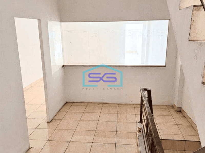 Disewakan Ruko 4 Setengah Lantai di Cideng Jakarta Pusat LB 324m2