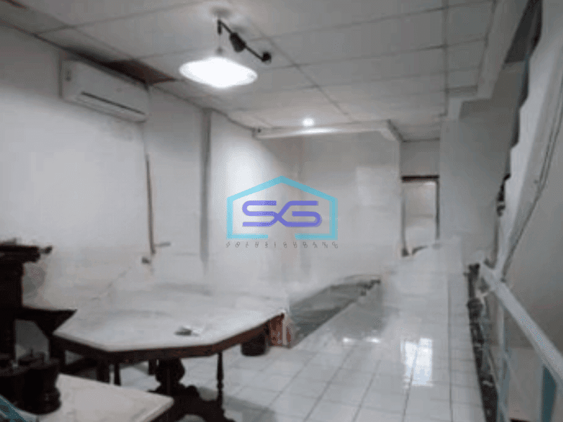 Dijual Cepat Ruko Luas Bangunan 240 m² di Cempaka Mas Jakarta Pusat