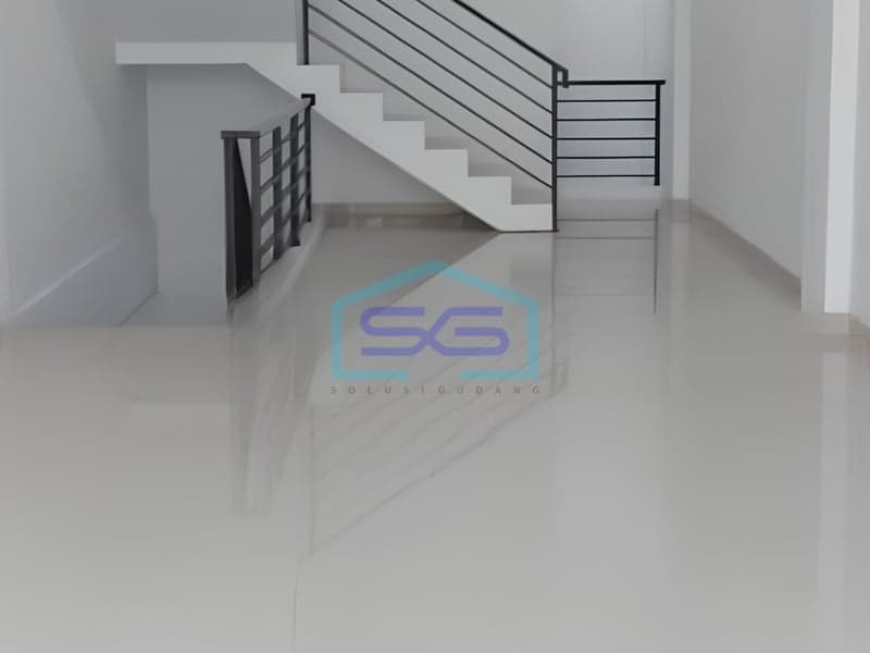 For Rent: Spacious 231 m² Building Area Ready to Use Shophouse in Muara Karang North Jakarta