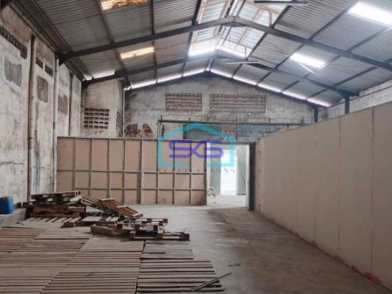 Dijual Gudang Strategis di Bandengan Jakarta Utara Luas Tanah 382m2 Cocok untuk Usaha