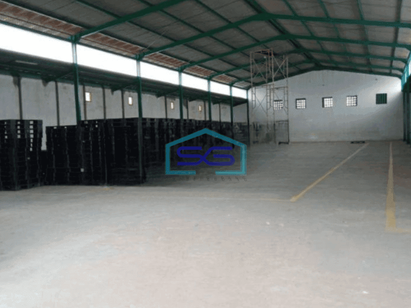 Disewakan Gudang Siap Pakai Luas Tanah 1700 m² di Holis Cigondewah Bandung